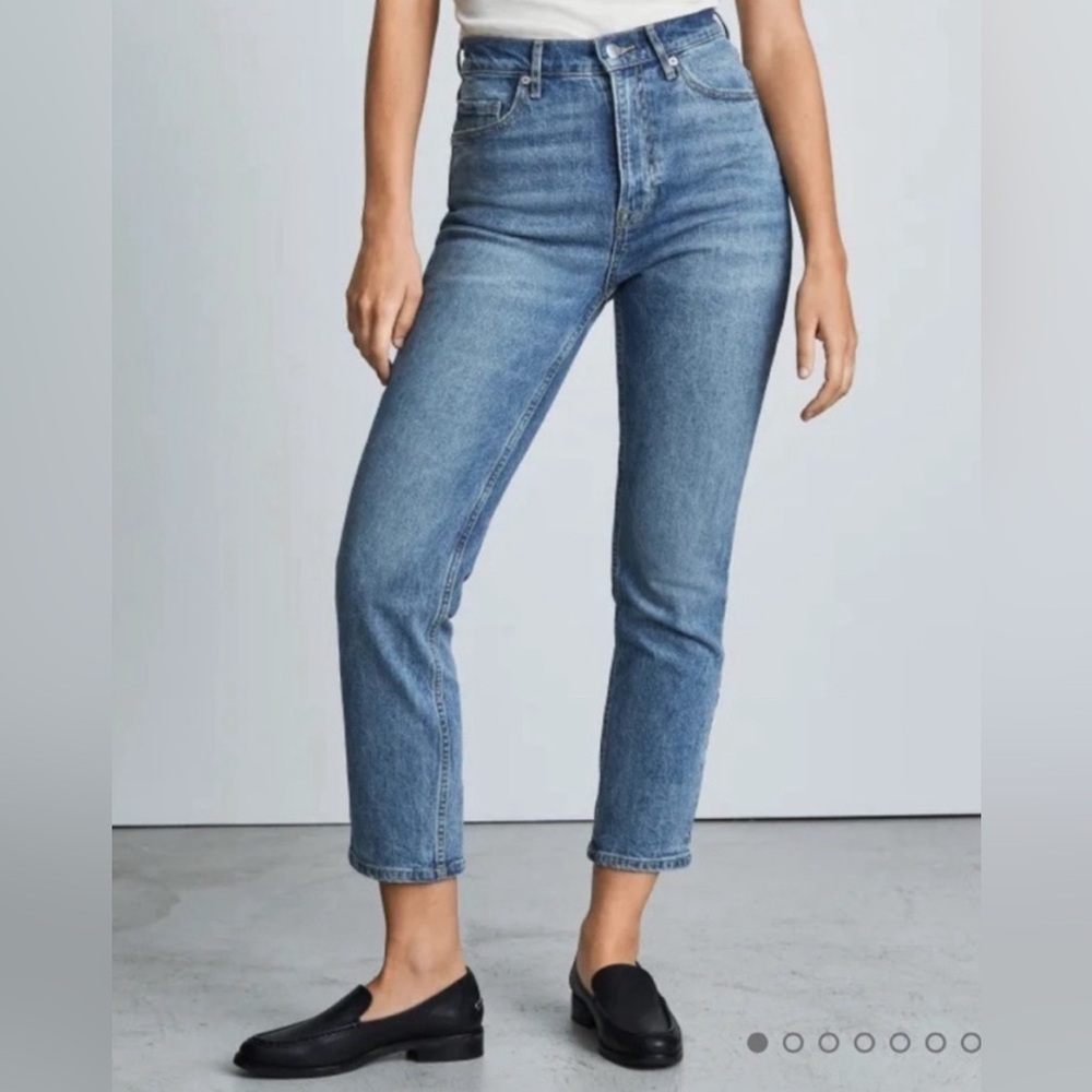 Everlane Lightwash Cheeky Jeans